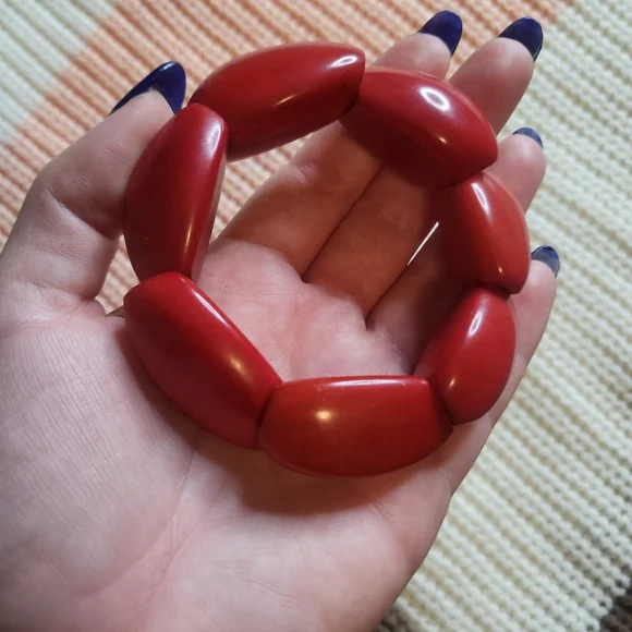 Vintage Large Red Polished Tagua Seed Bead Bracelet - Picture 3 of 15